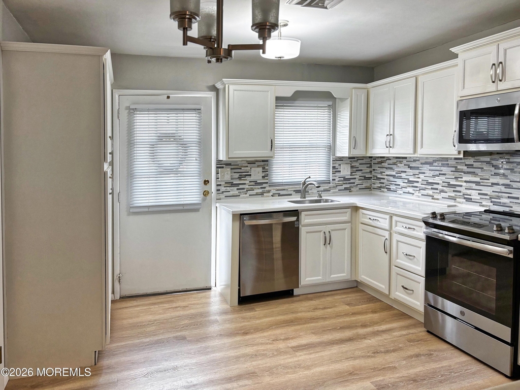 801d Balmoral Court - Photo 11