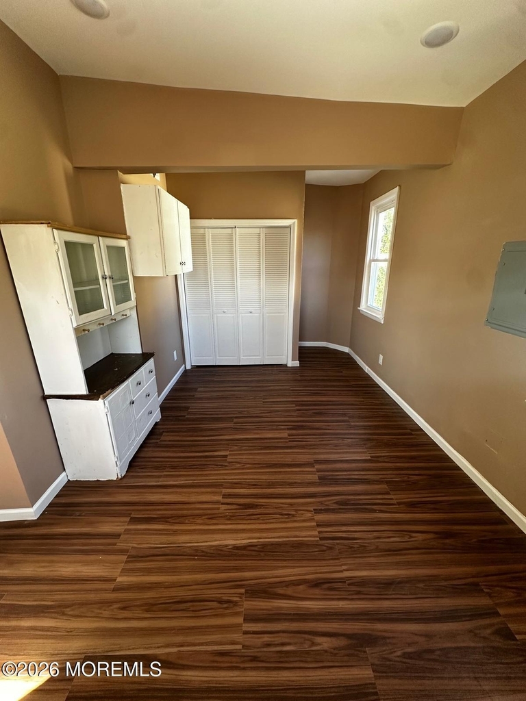 214 Main Street - Photo 2