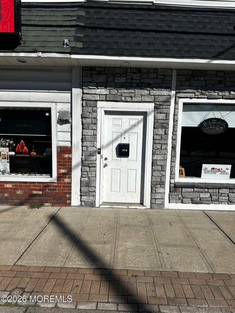 214 Main Street - Photo 6