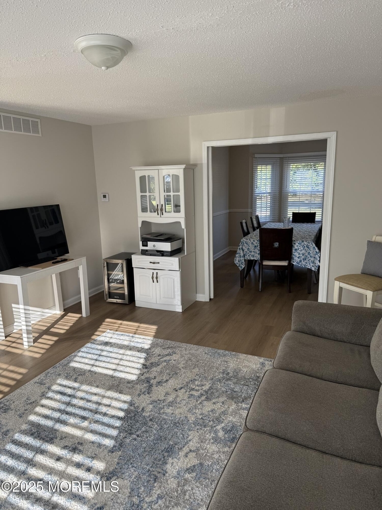 90 Atlantis Avenue - Photo 10