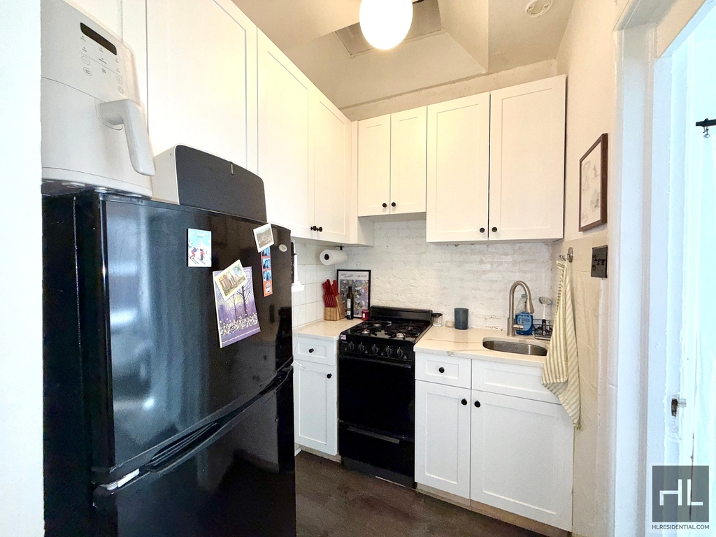 64th Street - Photo 5