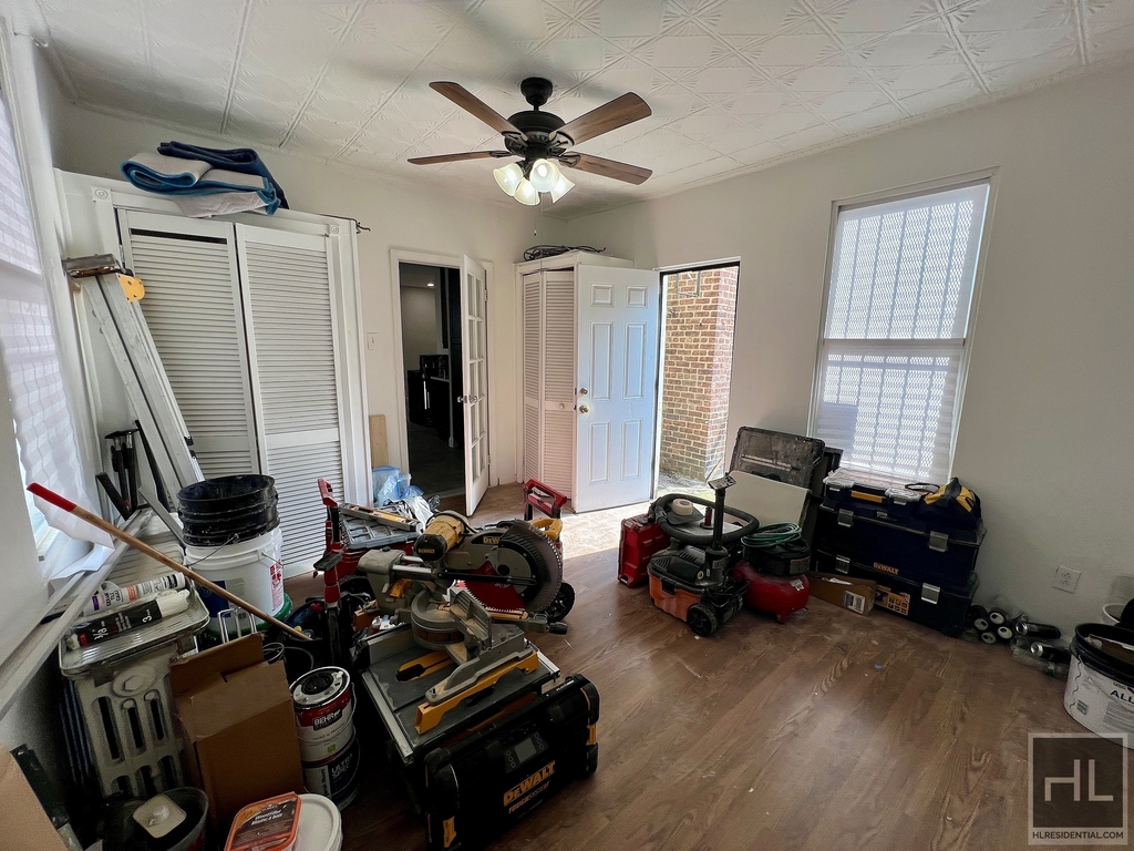 605 Liberty Avenue - Photo 3
