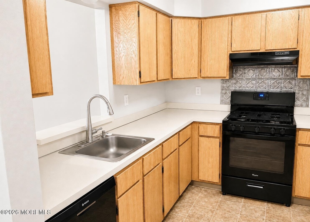 113 Dundee Court - Photo 4
