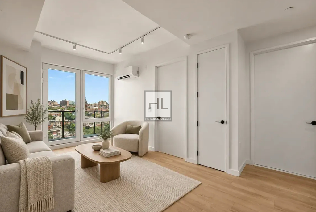 Saint Marks Place - Photo 3