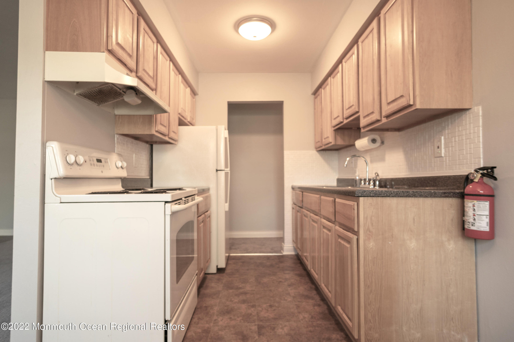 77 Stonehurst Boulevard - Photo 5