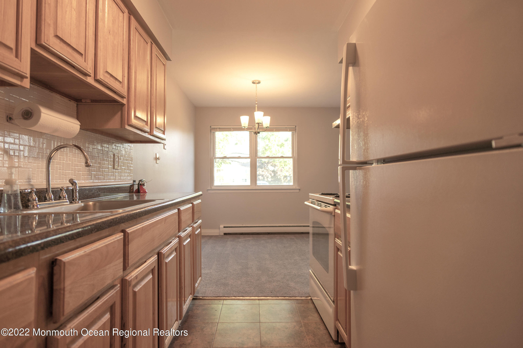 77 Stonehurst Boulevard - Photo 6