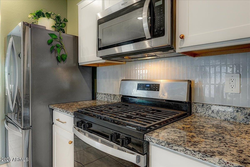19254 W Pierson Street - Photo 12