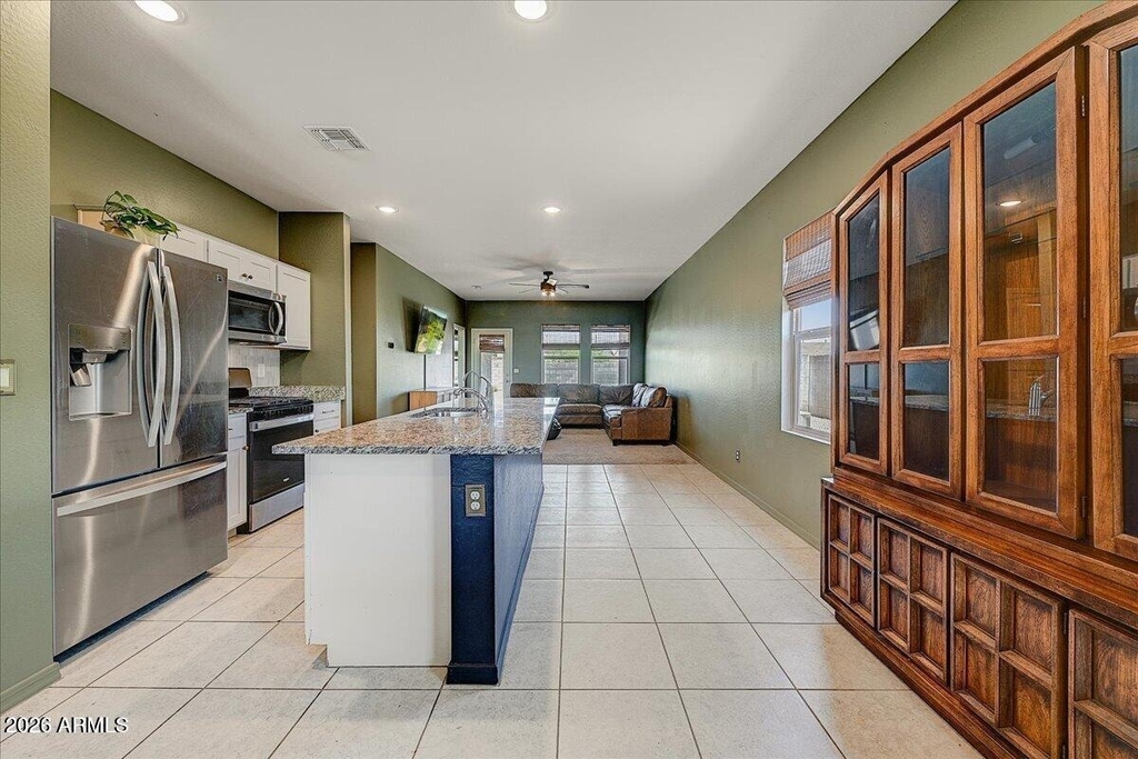 19254 W Pierson Street - Photo 10