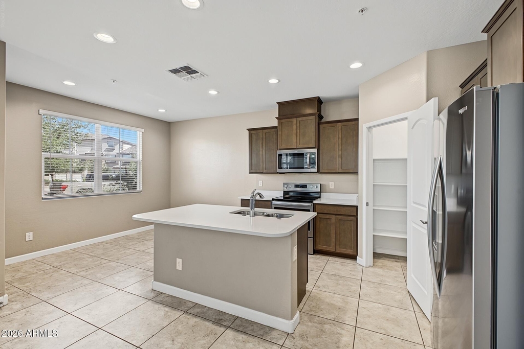 1255 N Arizona Avenue - Photo 6