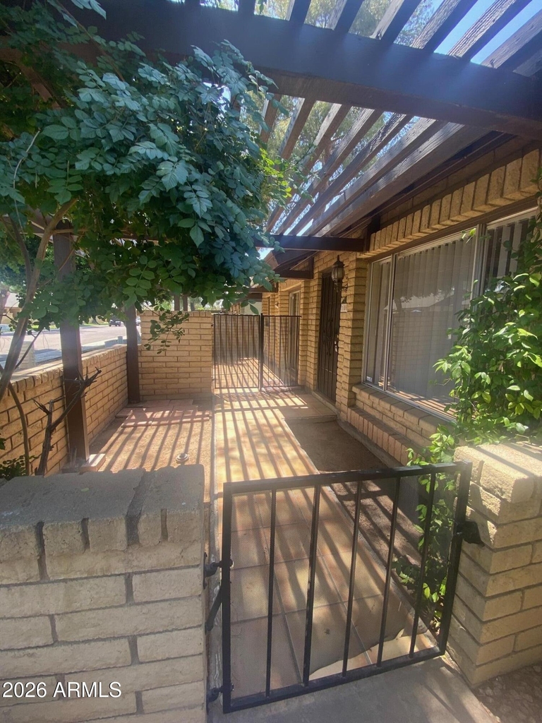 32 W Loma Vista Drive - Photo 1