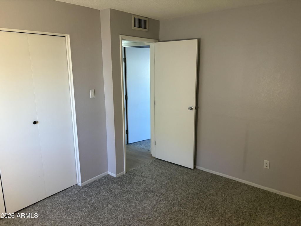 3207 W Loma Lane - Photo 12