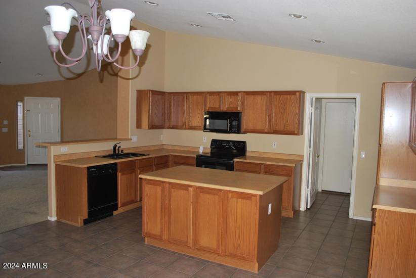 15664 W Saguaro Lane - Photo 3