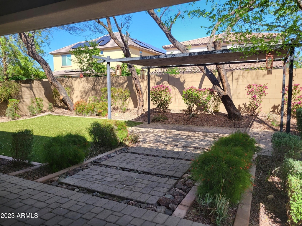 21977 N 97th Glen - Photo 4
