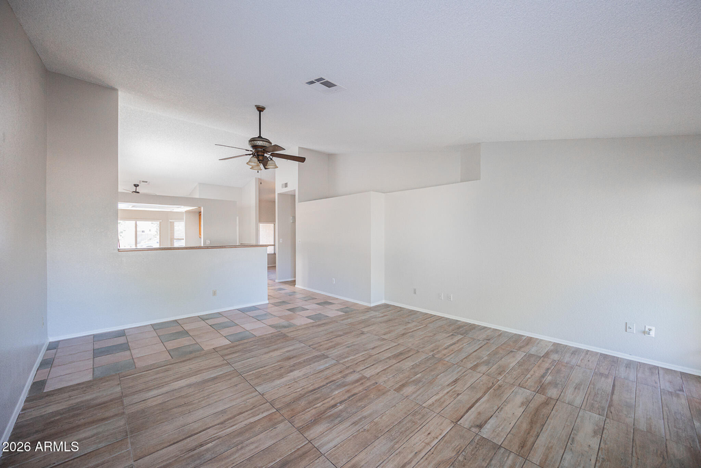 170 S Maple Street - Photo 5