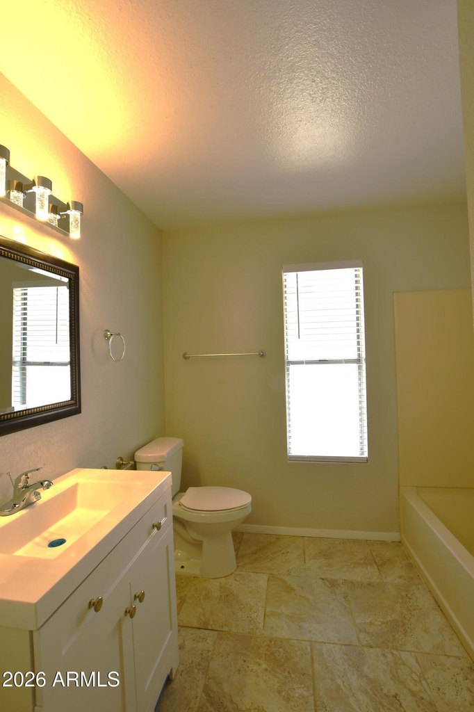 517 N Norfolk -- - Photo 16