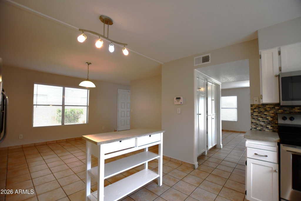 517 N Norfolk -- - Photo 4