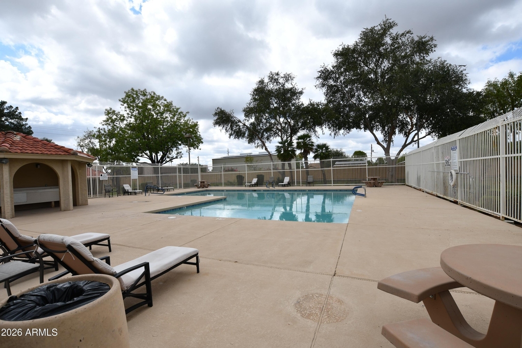 517 N Norfolk -- - Photo 25