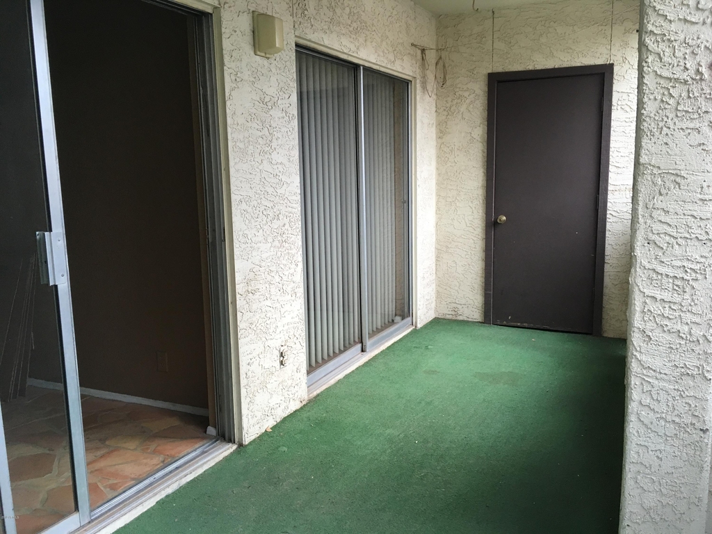 540 N May -- - Photo 3