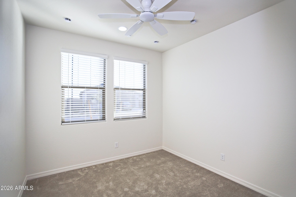 903 W Macaw Drive - Photo 4