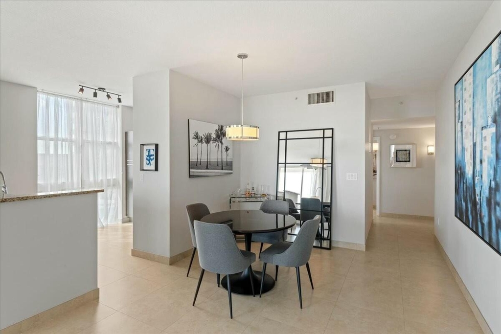 550 Okeechobee Boulevard - Photo 7