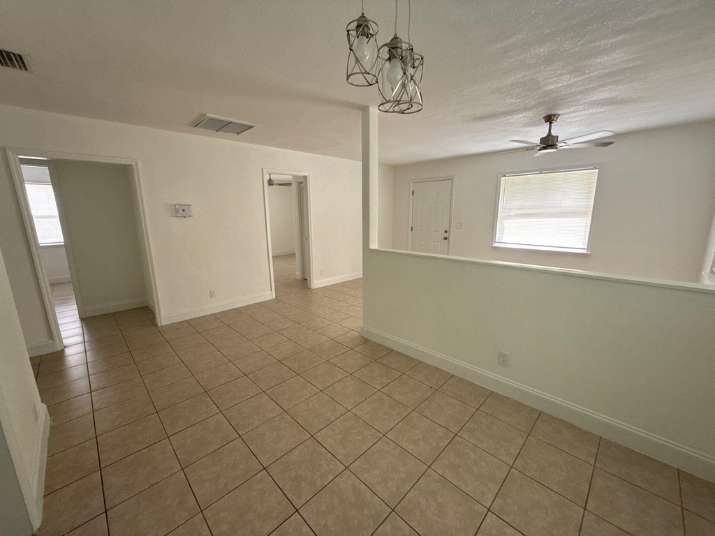429 Se Lake Street - Photo 15