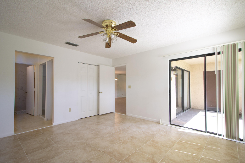 105 Lakeview Drive E - Photo 6