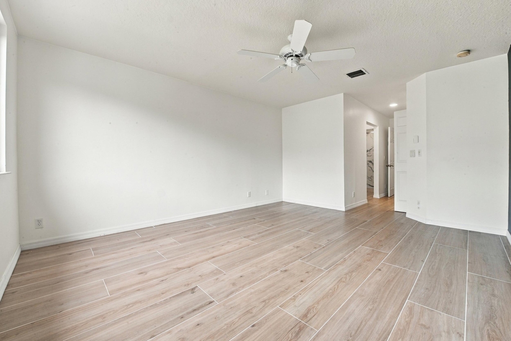 5643 Nw 125th Avenue - Photo 18