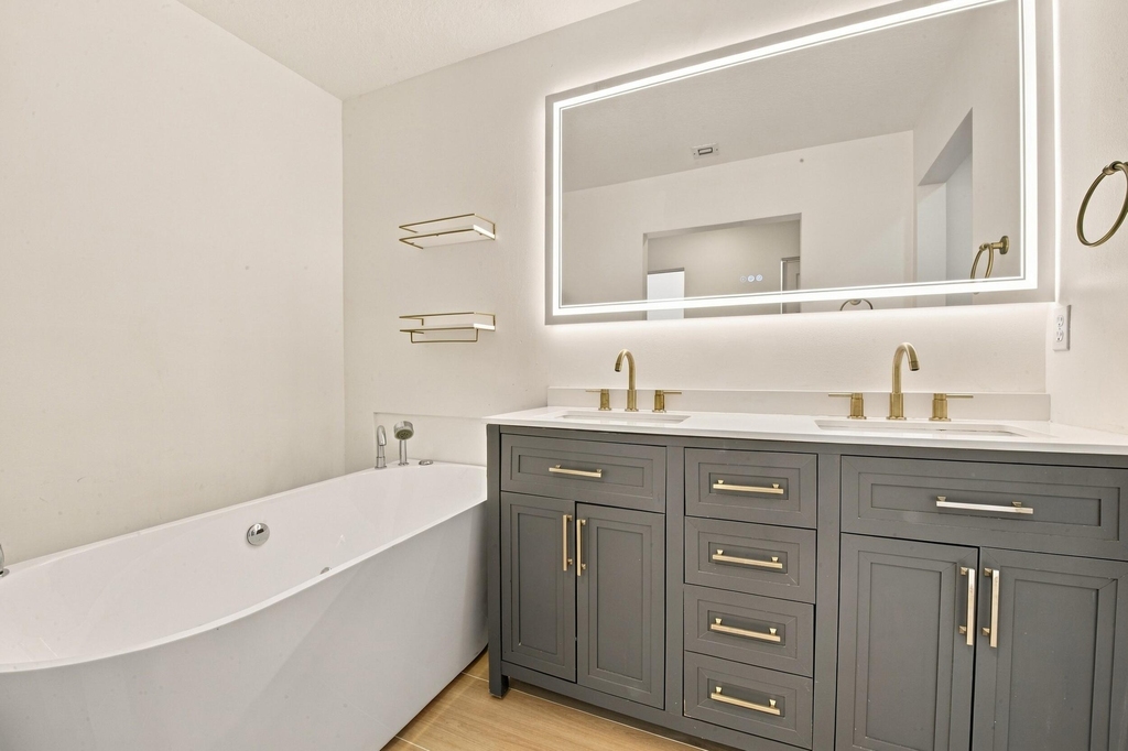 5643 Nw 125th Avenue - Photo 16