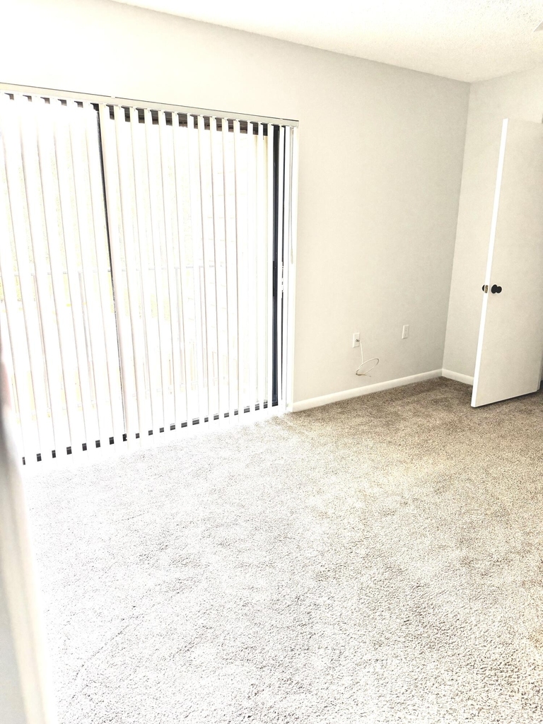 3054 30th Court - Photo 7