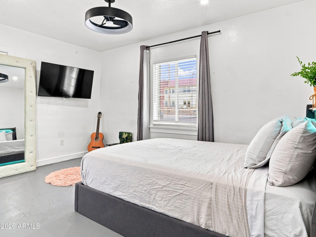 2708 N Dayton Street - Photo 7