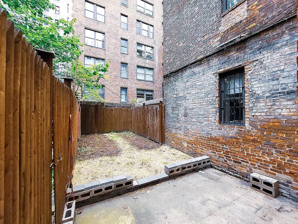 226 East 74th Street - Photo 3