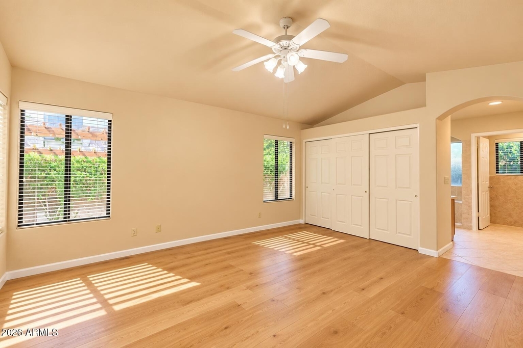 249 E Vaughn Avenue - Photo 9