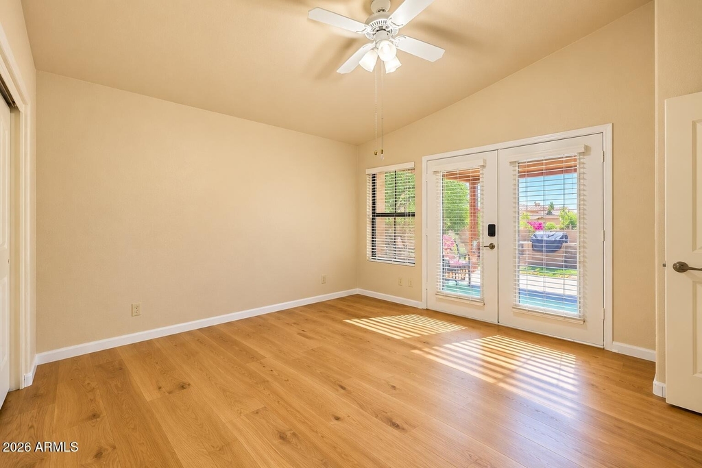 249 E Vaughn Avenue - Photo 12