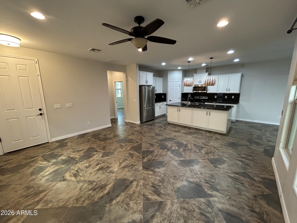 9033 W State Avenue - Photo 3