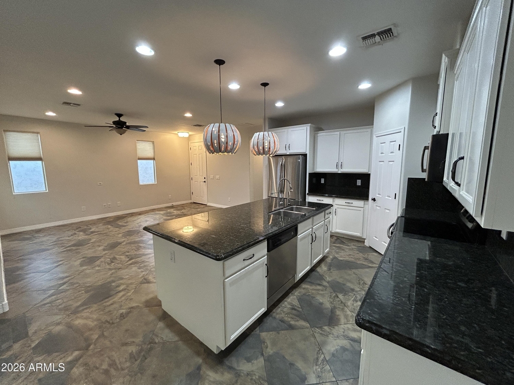 9033 W State Avenue - Photo 4
