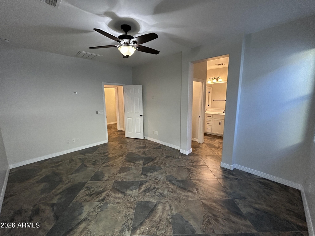 9033 W State Avenue - Photo 5