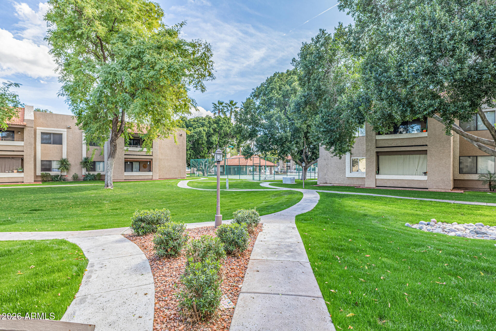 2146 W Isabella Avenue - Photo 0