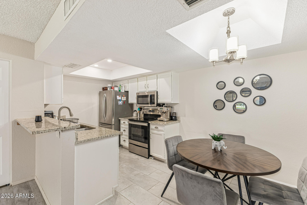 2146 W Isabella Avenue - Photo 6