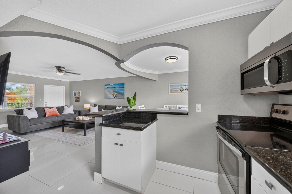 744 Ne 14th Avenue - Photo 11