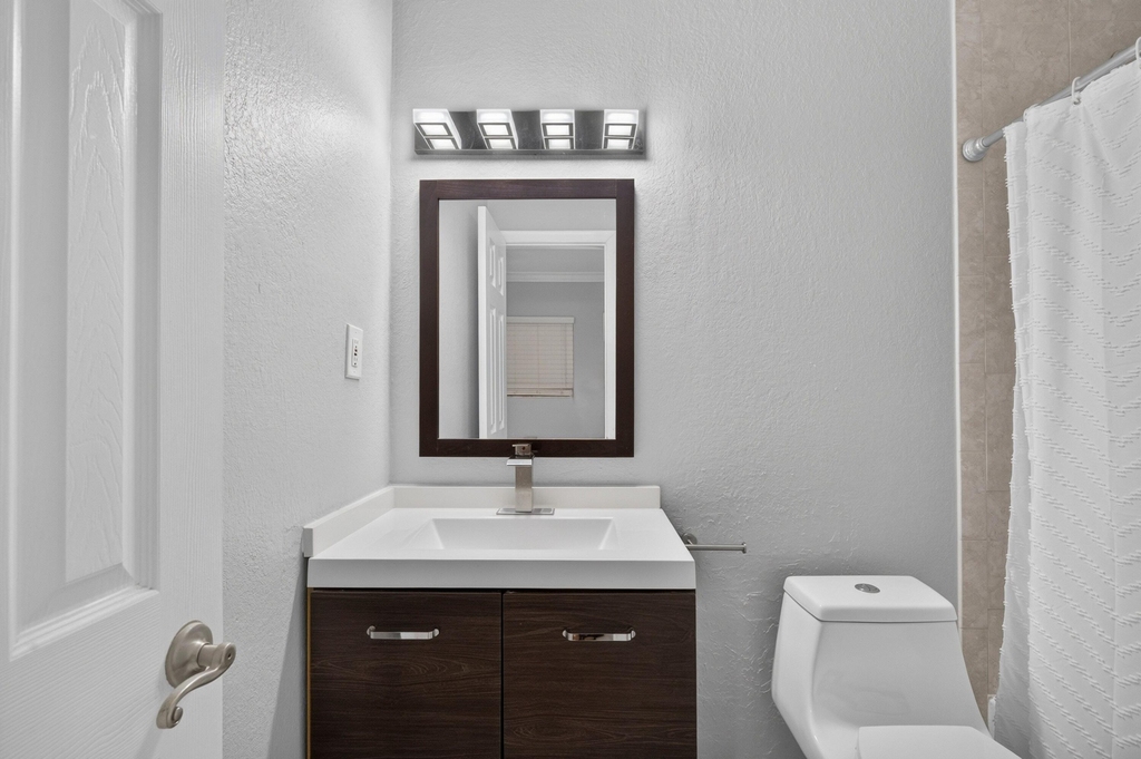 744 Ne 14th Avenue - Photo 24