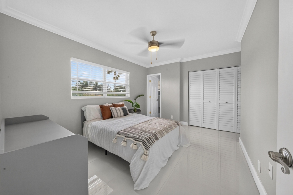 744 Ne 14th Avenue - Photo 18