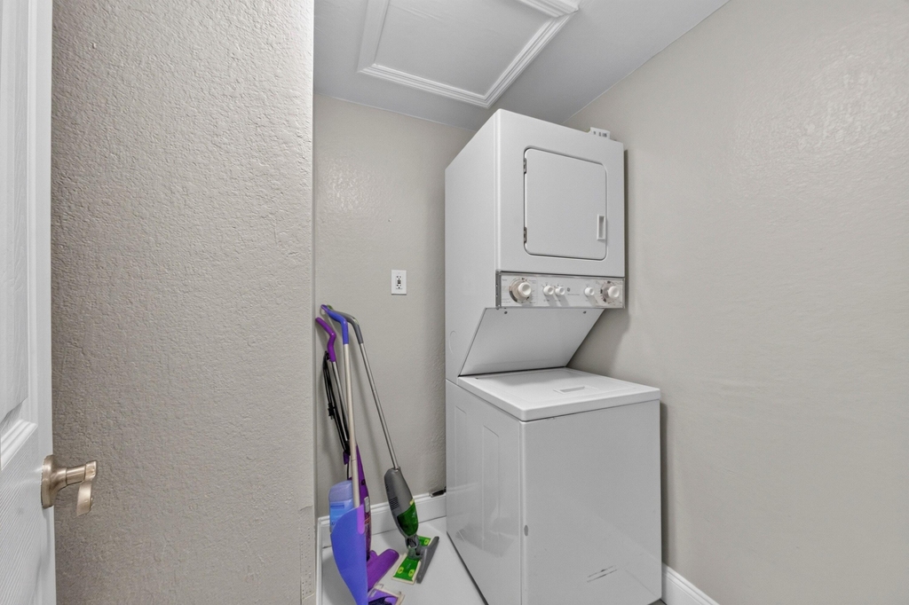 744 Ne 14th Avenue - Photo 26