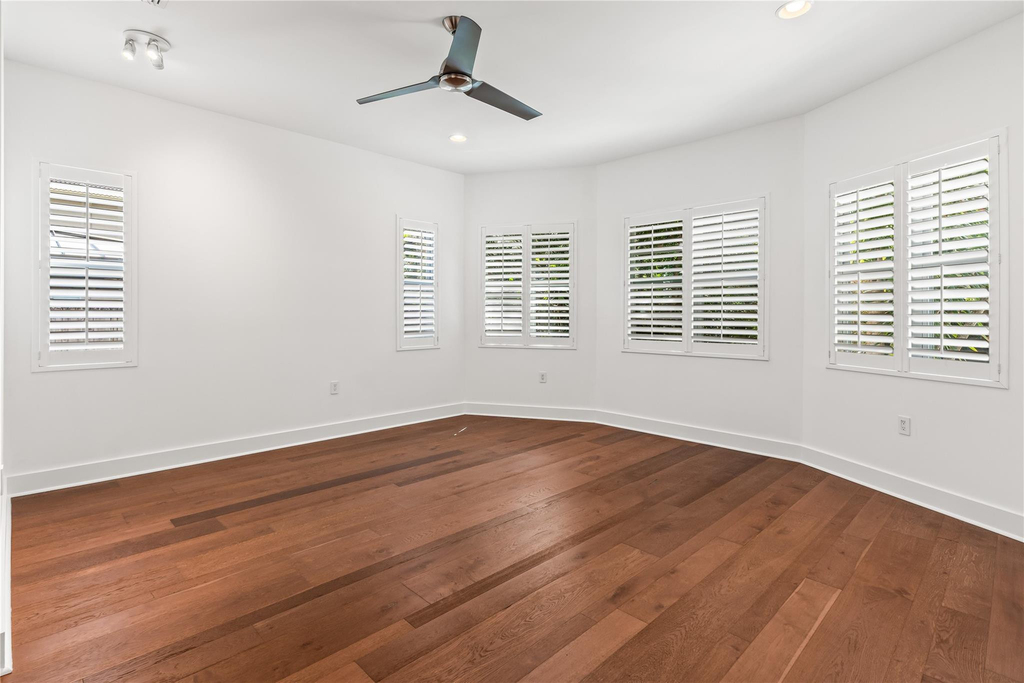521 Ne 8th Avenue - Photo 15