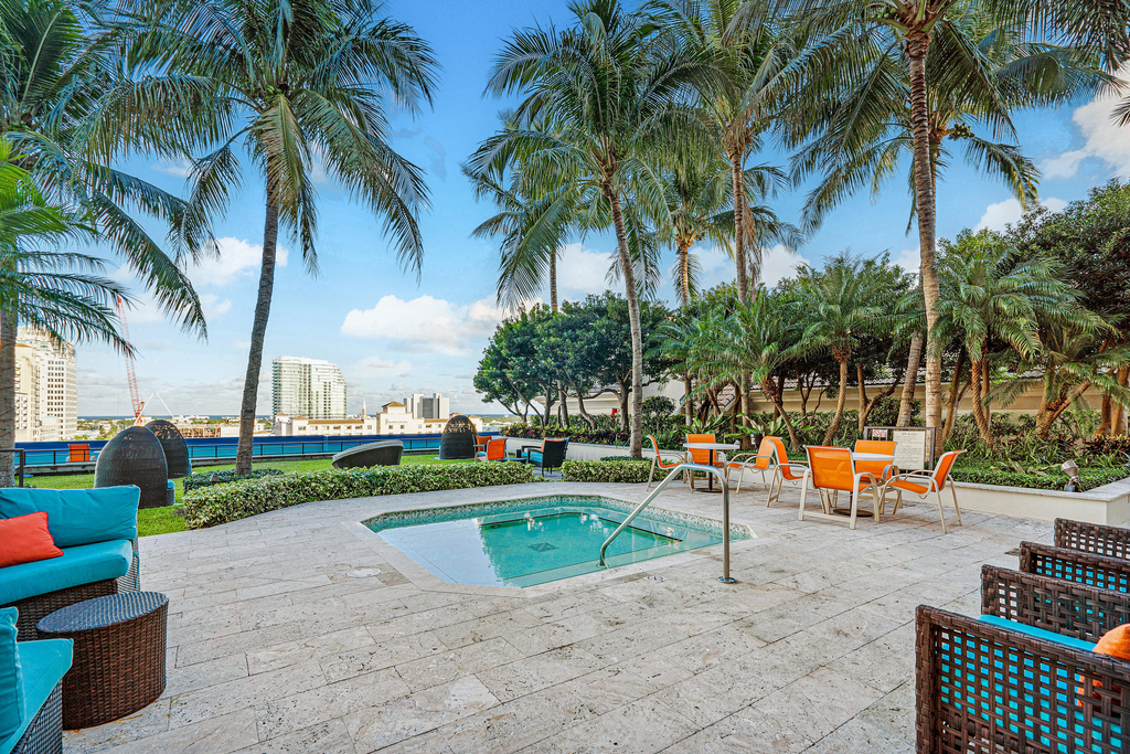 550 Okeechobee Boulevard - Photo 27