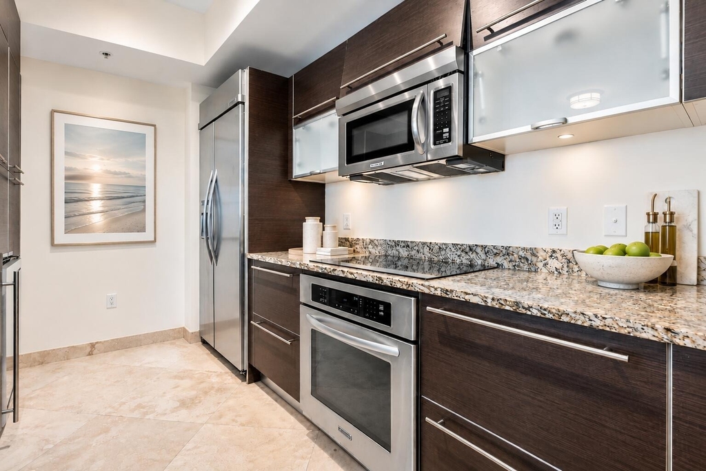 550 Okeechobee Boulevard - Photo 6