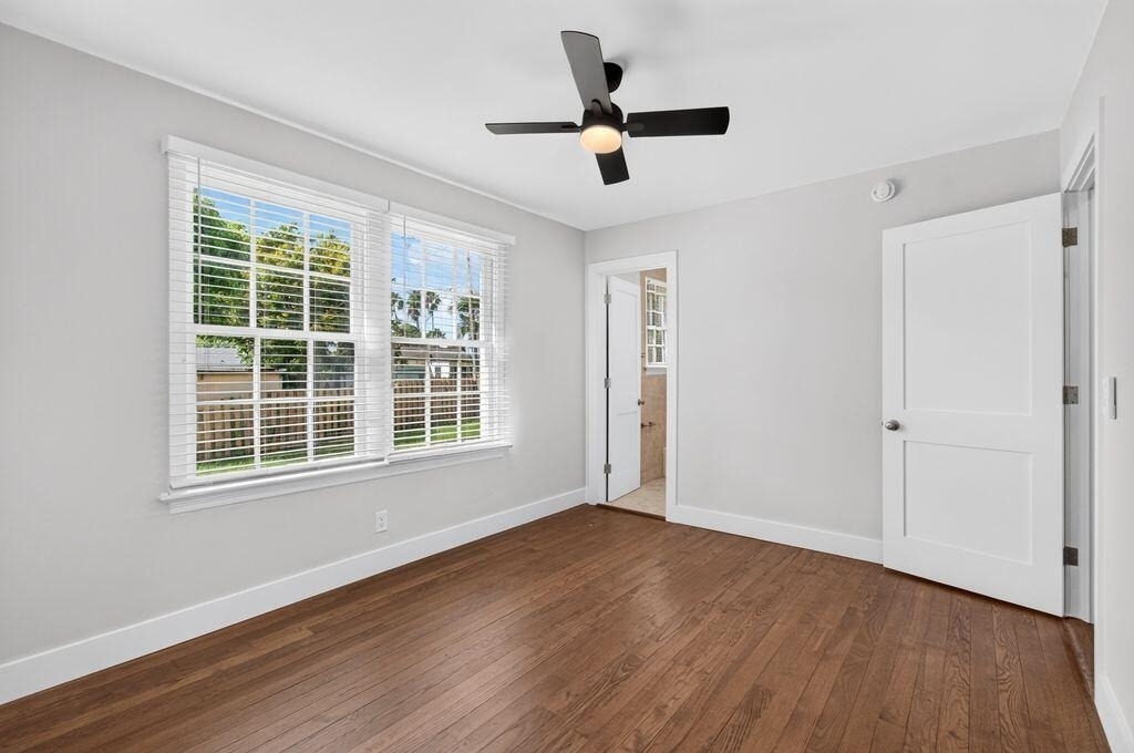 826 37th Street - Photo 23