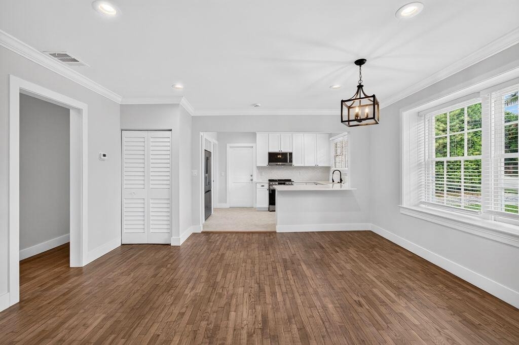 826 37th Street - Photo 9