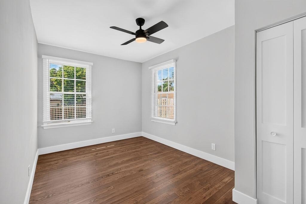 826 37th Street - Photo 20