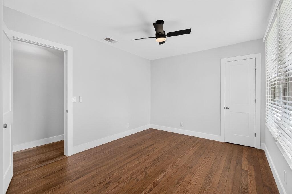 826 37th Street - Photo 21