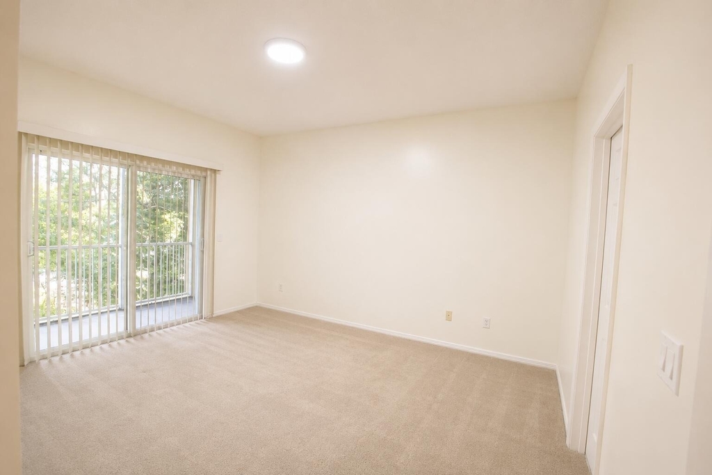 2927 Crestwood Terrace - Photo 12